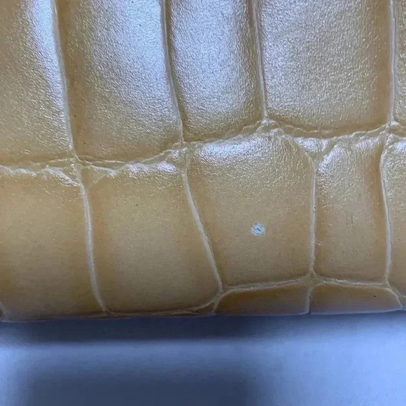 FURLA Women’s Purse,Vintage.couple of tiny call outs see pictures. Great bag❣️ - Picture 9 of 10